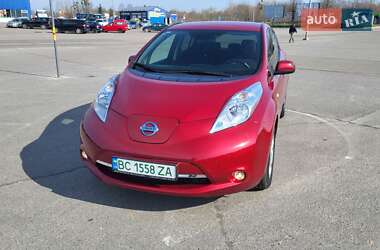 Хэтчбек Nissan Leaf 2016 в 