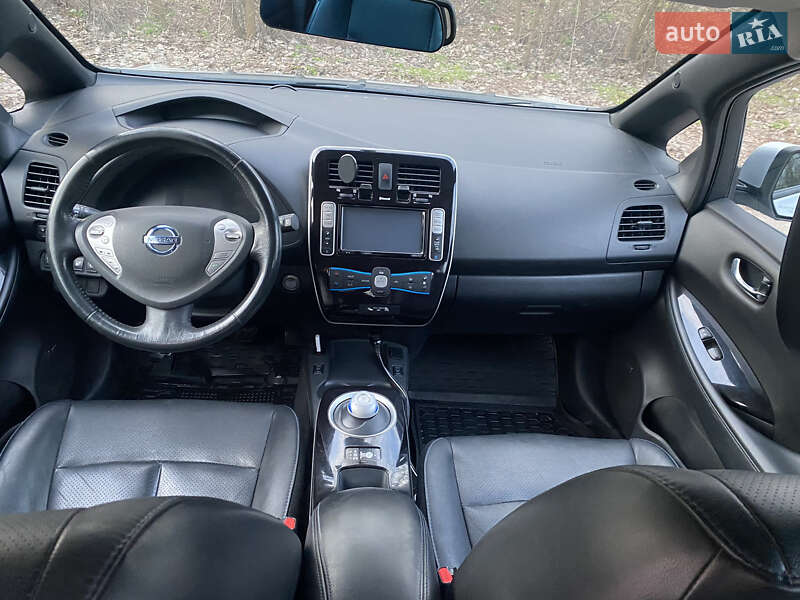 Хэтчбек Nissan Leaf 2013 в Киеве