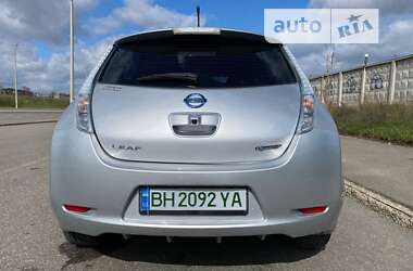 Хэтчбек Nissan Leaf 2013 в Одессе