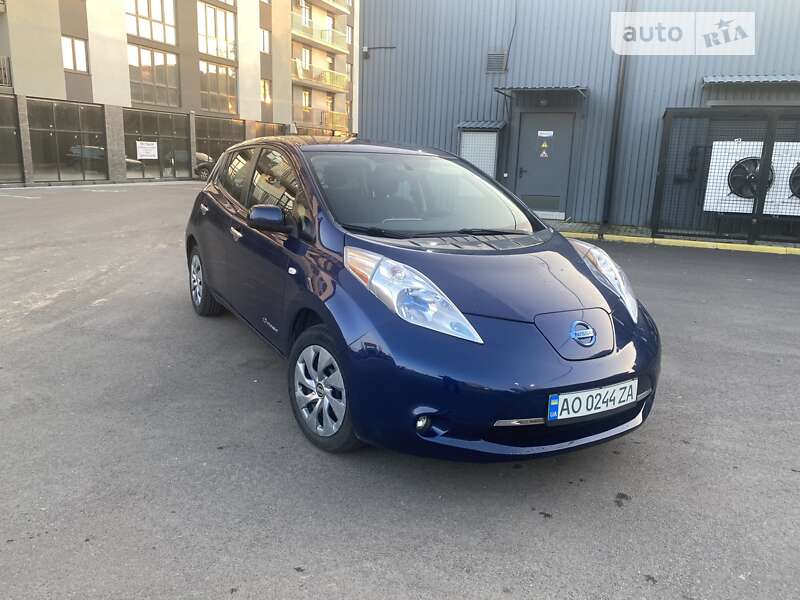 Хетчбек Nissan Leaf 2016 в Ужгороді