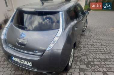 Хэтчбек Nissan Leaf 2014 в 