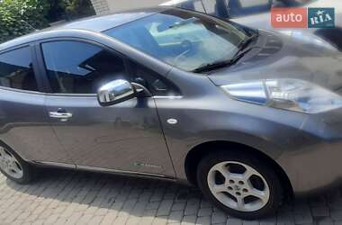 Хэтчбек Nissan Leaf 2014 в 