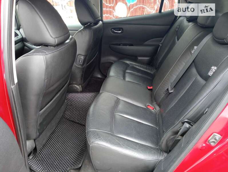Хетчбек Nissan Leaf 2014 в Хмельницькому