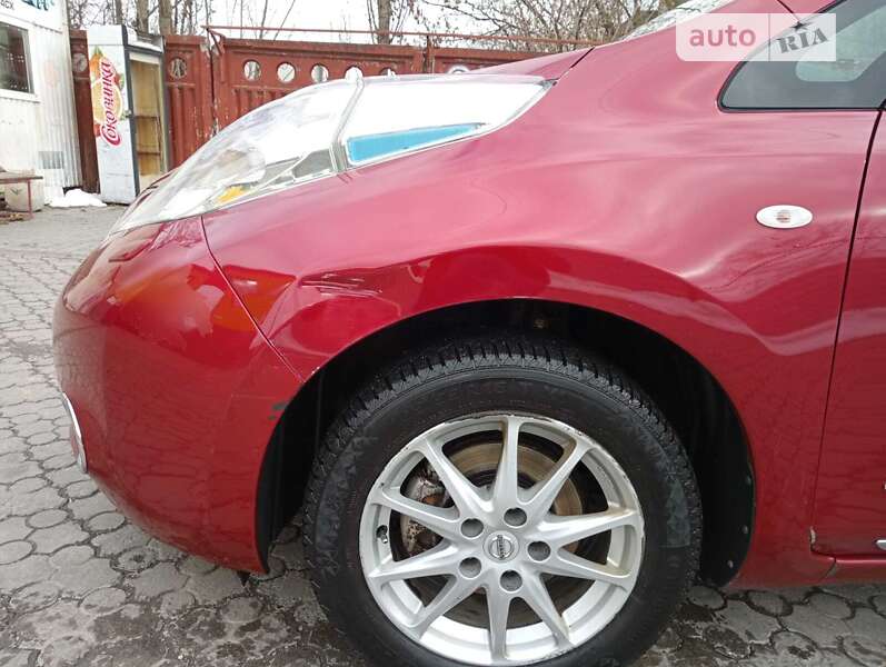 Хетчбек Nissan Leaf 2014 в Хмельницькому