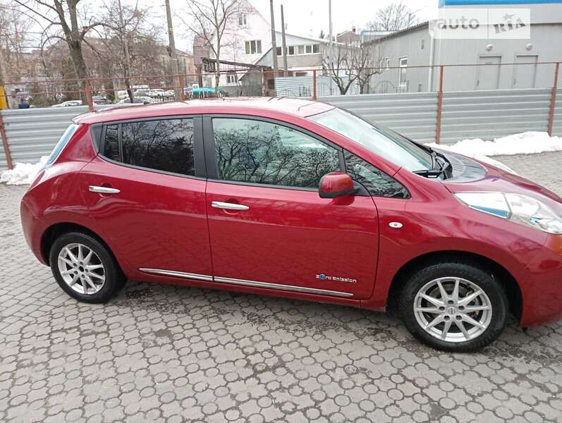 Хетчбек Nissan Leaf 2014 в Хмельницькому