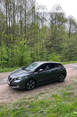 Хэтчбек Nissan Leaf 2018 в Сумах