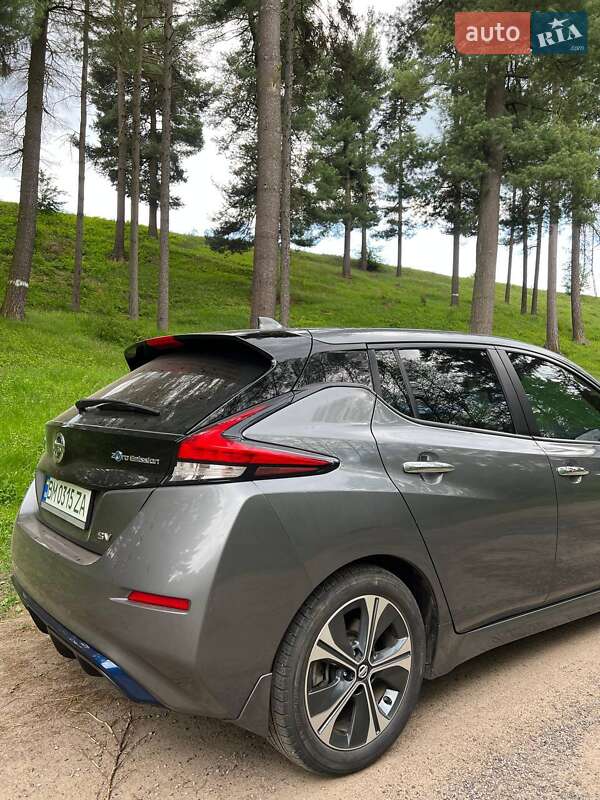 Хэтчбек Nissan Leaf 2018 в Сумах