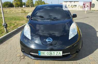 Хэтчбек Nissan Leaf 2013 в Николаеве