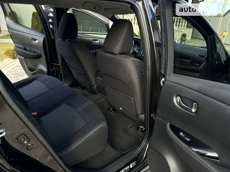 Хетчбек Nissan Leaf 2018 в Сторожинці