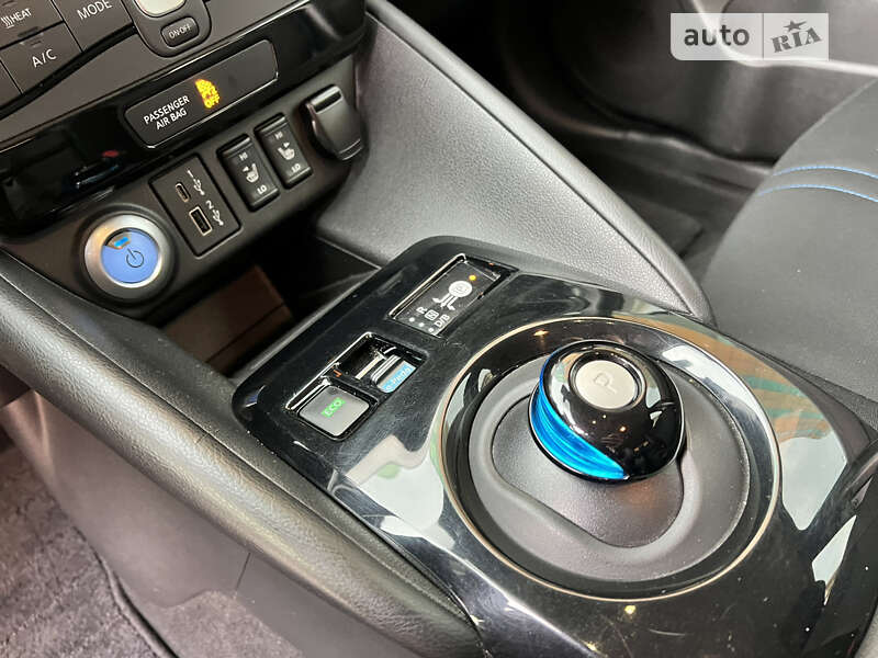Хэтчбек Nissan Leaf 2022 в Одессе