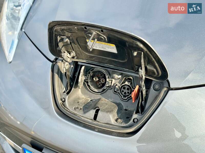 Хэтчбек Nissan Leaf 2017 в Ровно