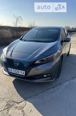 Хэтчбек Nissan Leaf 2022 в Никополе