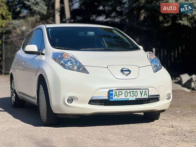Хетчбек Nissan Leaf 2014 в Запоріжжі