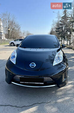 Хэтчбек Nissan Leaf 2014 в Новомосковске