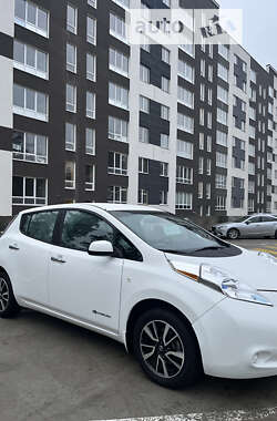 Хэтчбек Nissan Leaf 2013 в Киеве