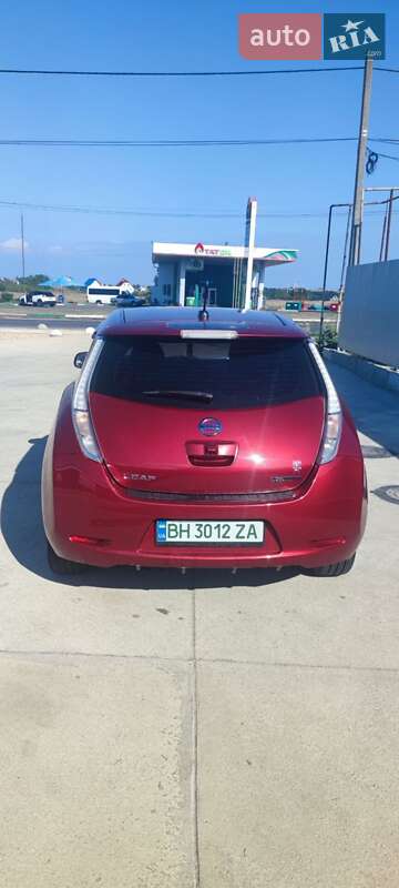 Nissan Leaf 2011