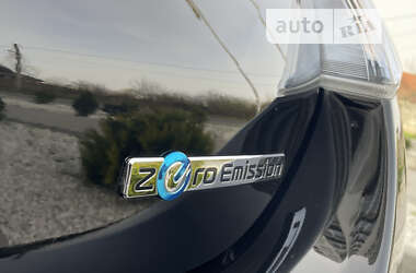 Хэтчбек Nissan Leaf 2012 в Трускавце