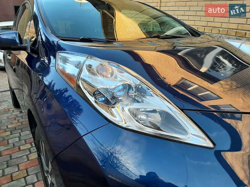 Хетчбек Nissan Leaf 2015 в Нових Санжарах