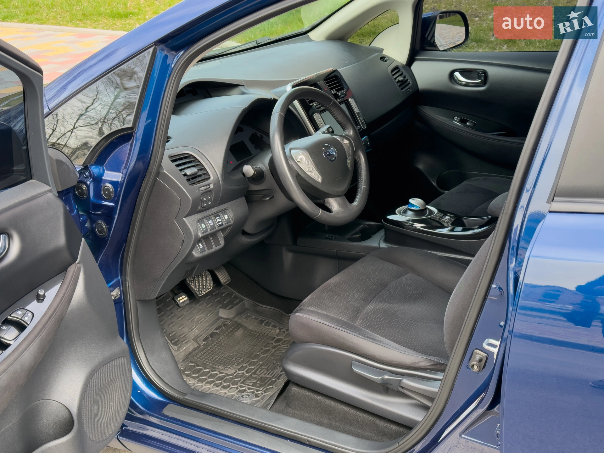 2017 Nissan Leaf - мініатюра 14