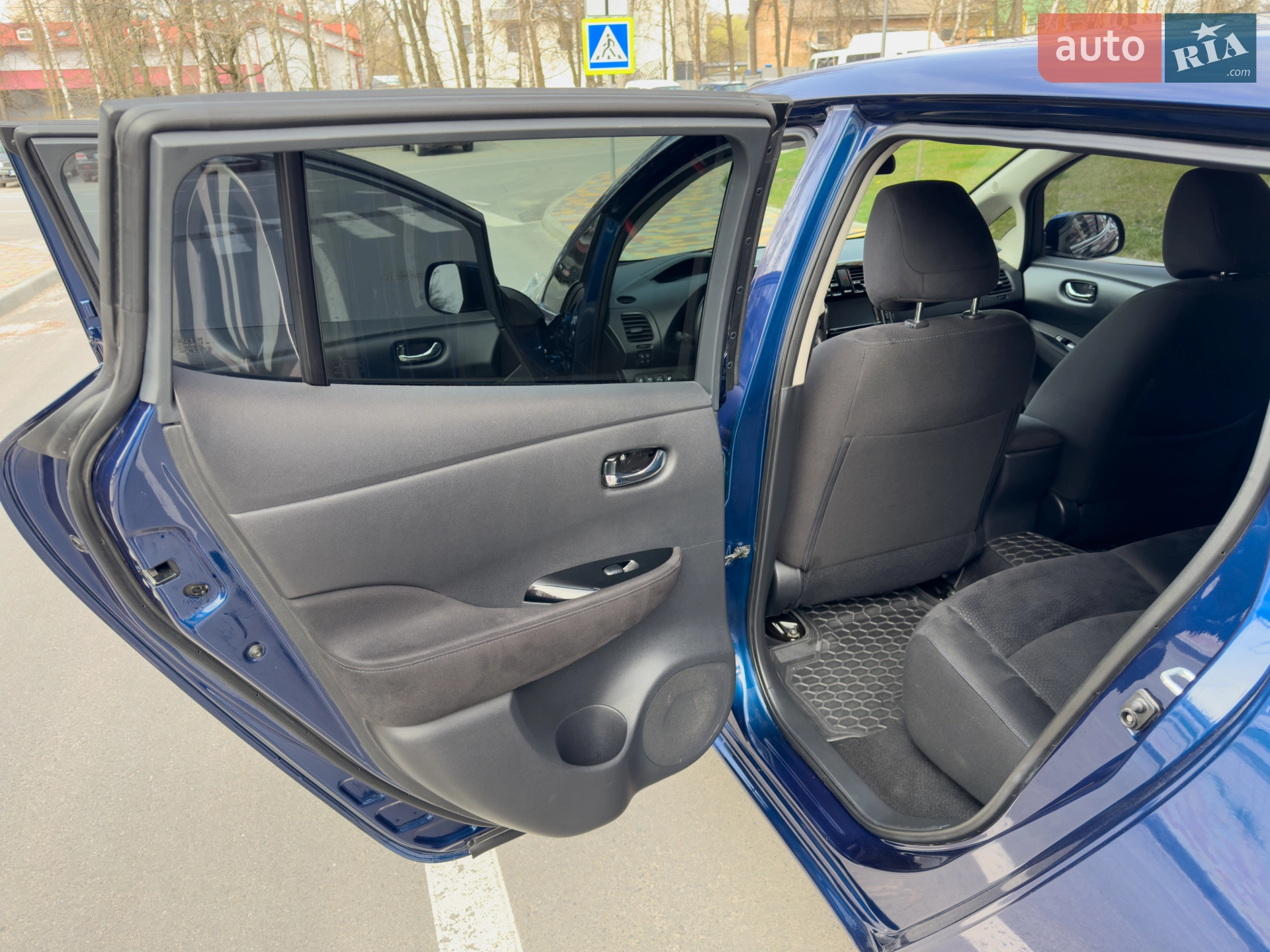 2017 Nissan Leaf - мініатюра 18