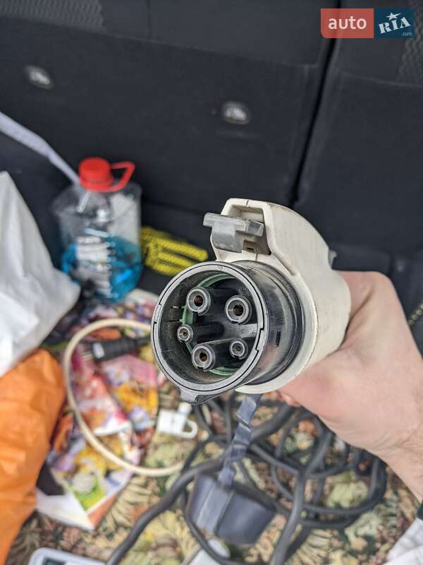 Хетчбек Nissan Leaf 2013 в Києві