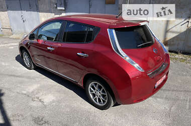 Хетчбек Nissan Leaf 2014 в Дніпрі