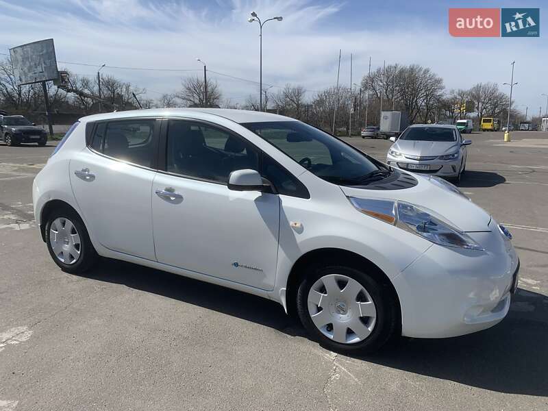 Хетчбек Nissan Leaf 2013 в Одесі
