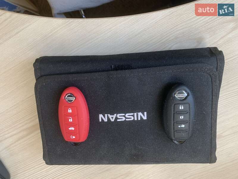 Хетчбек Nissan Leaf 2013 в Одесі