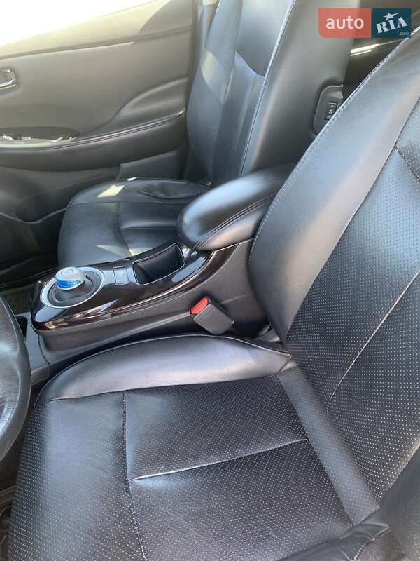 Хетчбек Nissan Leaf 2013 в Одесі