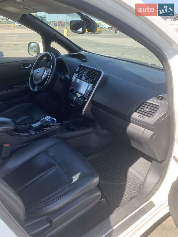 Хетчбек Nissan Leaf 2013 в Одесі