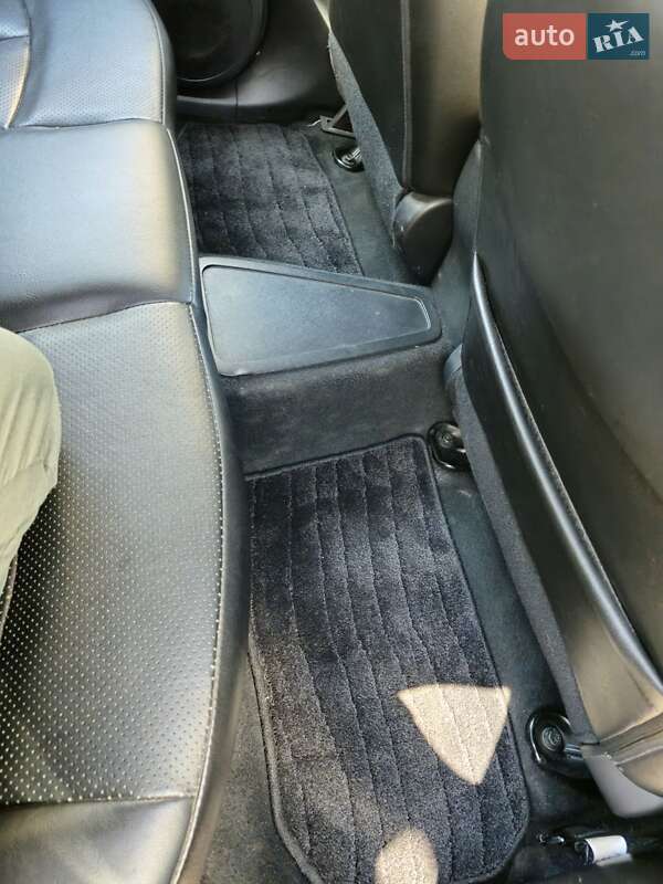 Хэтчбек Nissan Leaf 2014 в Черкассах фото 12 Хэтчбек Nissan Leaf 2014 в Черкассах