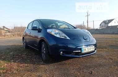 Хэтчбек Nissan Leaf 2016 в Ровно