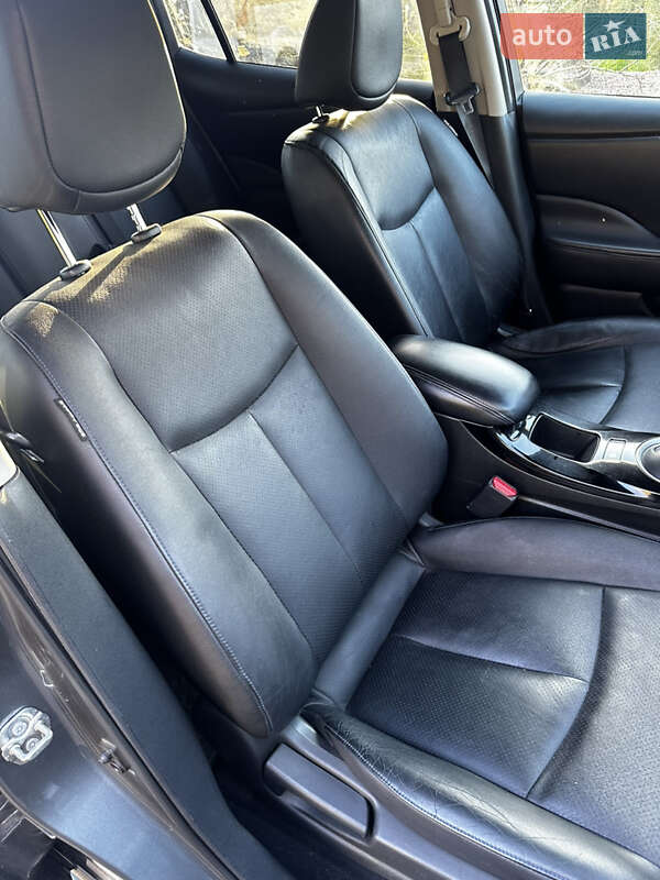 Хэтчбек Nissan Leaf 2013 в Житомире