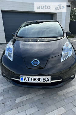 Хэтчбек Nissan Leaf 2015 в Киеве