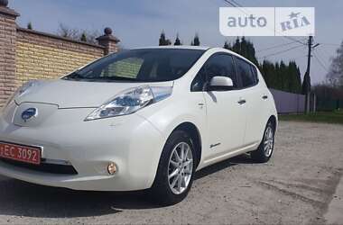 Хэтчбек Nissan Leaf 2015 в Ровно