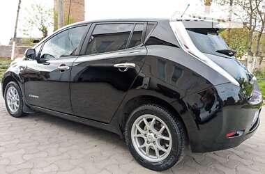 Хэтчбек Nissan Leaf 2012 в Черновцах