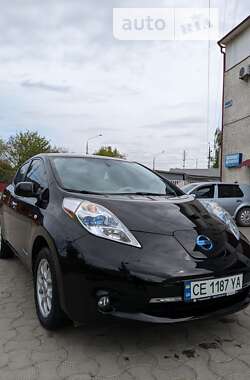 Хетчбек Nissan Leaf 2012 в Чернівцях