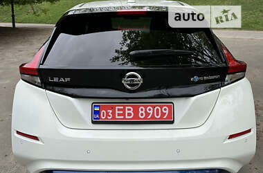 Хэтчбек Nissan Leaf 2021 в Сумах