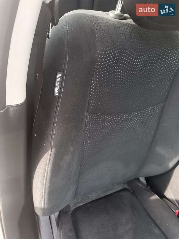 Хэтчбек Nissan Leaf 2016 в Львове