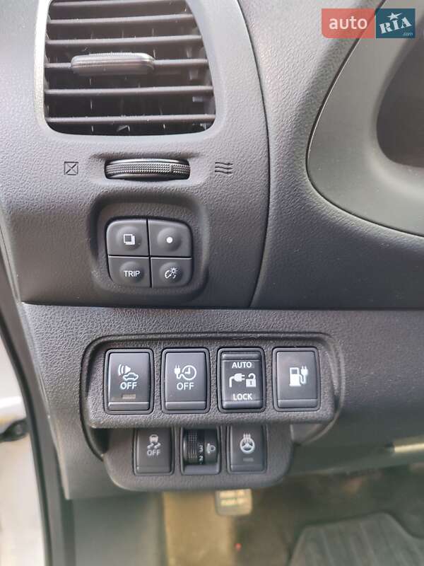 Хэтчбек Nissan Leaf 2015 в Виннице