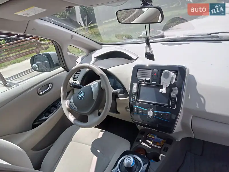 Nissan Leaf 2011