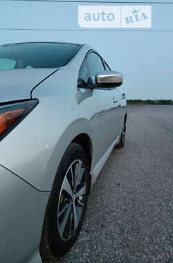 Хэтчбек Nissan Leaf 2022 в Александрие