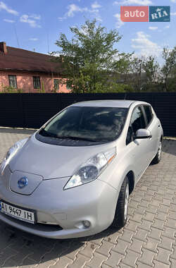 Хэтчбек Nissan Leaf 2015 в Глыбокой