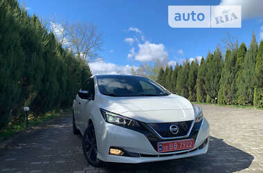 Хэтчбек Nissan Leaf 2018 в Самборе