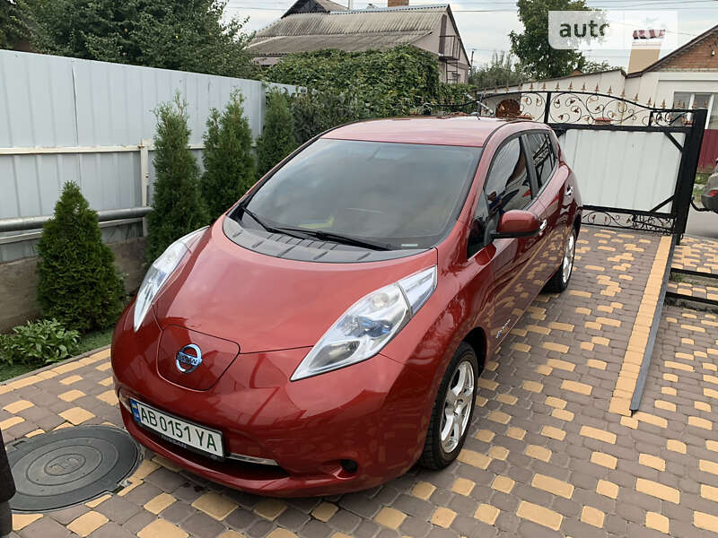 Хэтчбек Nissan Leaf 2013 в Виннице