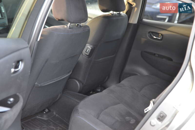 Хэтчбек Nissan Leaf 2014 в Луцке фото 18 Хэтчбек Nissan Leaf 2014 в Луцке
