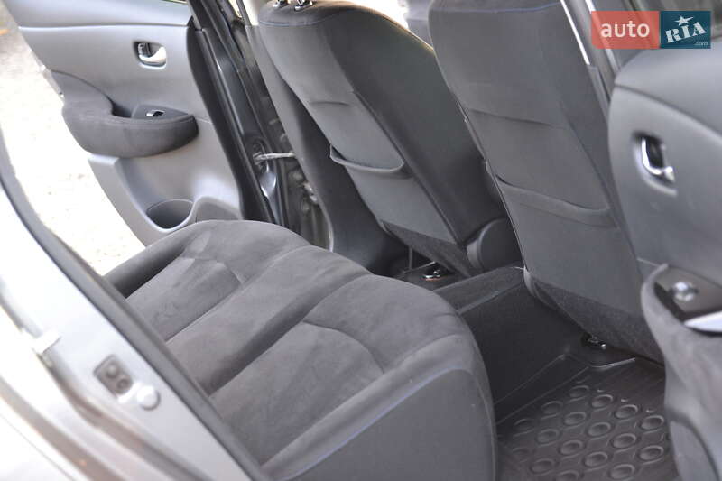 Хэтчбек Nissan Leaf 2014 в Луцке фото 21 Хэтчбек Nissan Leaf 2014 в Луцке