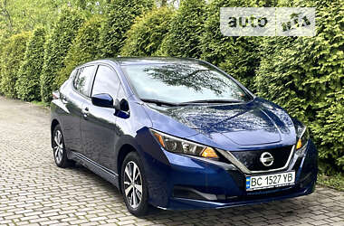 Хэтчбек Nissan Leaf 2022 в Самборе