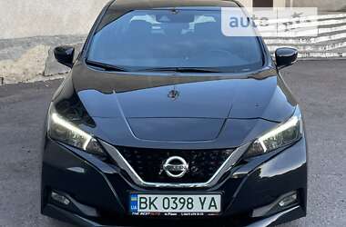 Хэтчбек Nissan Leaf 2018 в Ровно