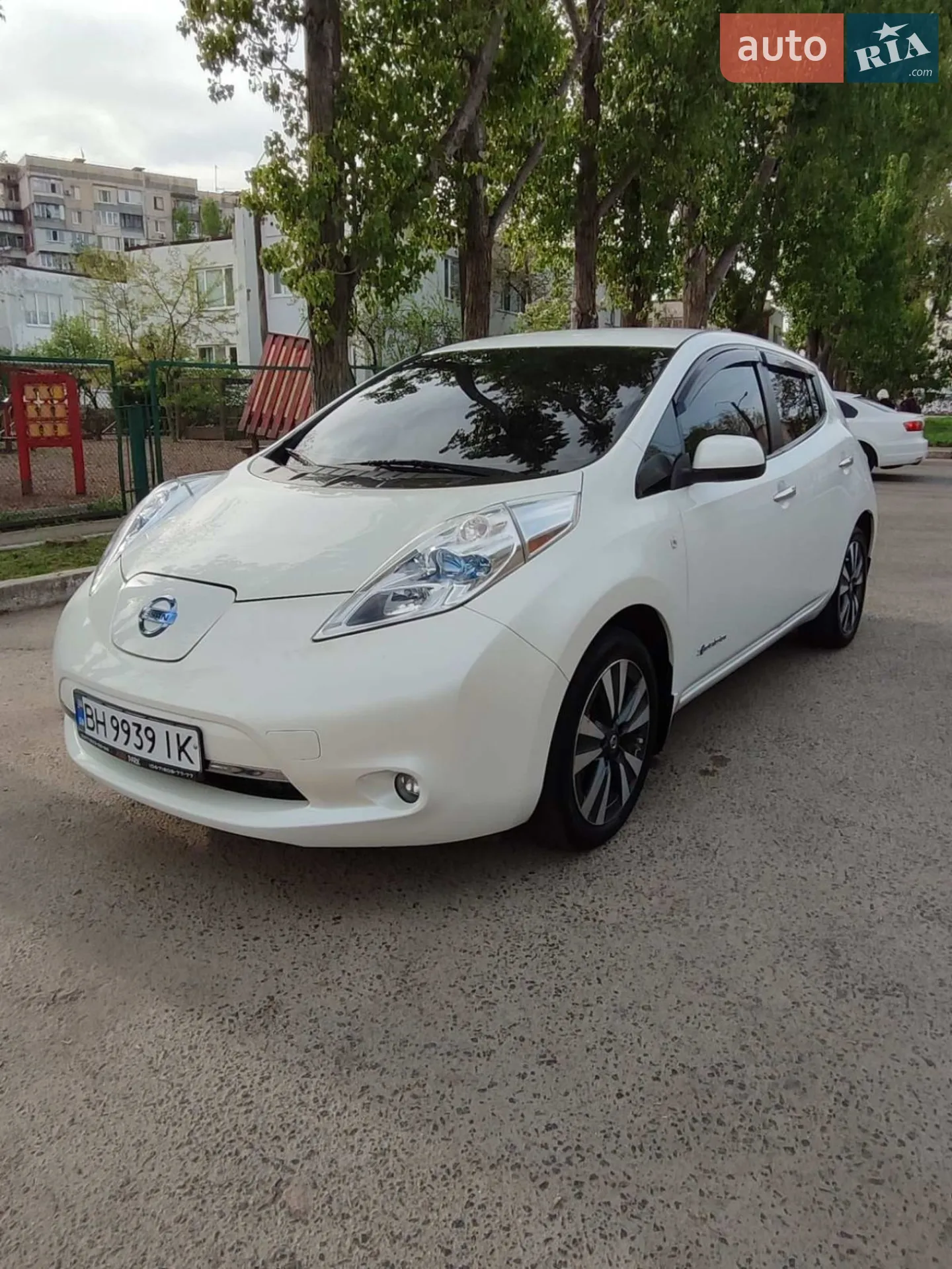 2015 Nissan Leaf - мініатюра 2